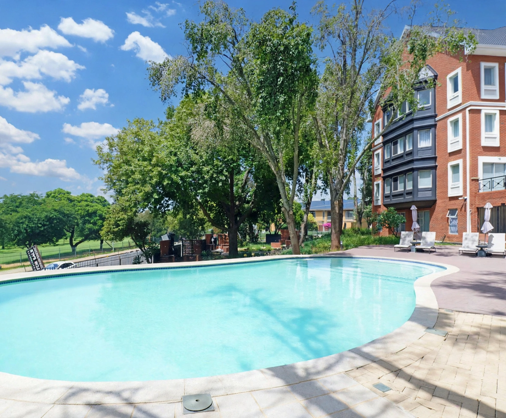 Pool and grounds at 2007 Circa Illovo