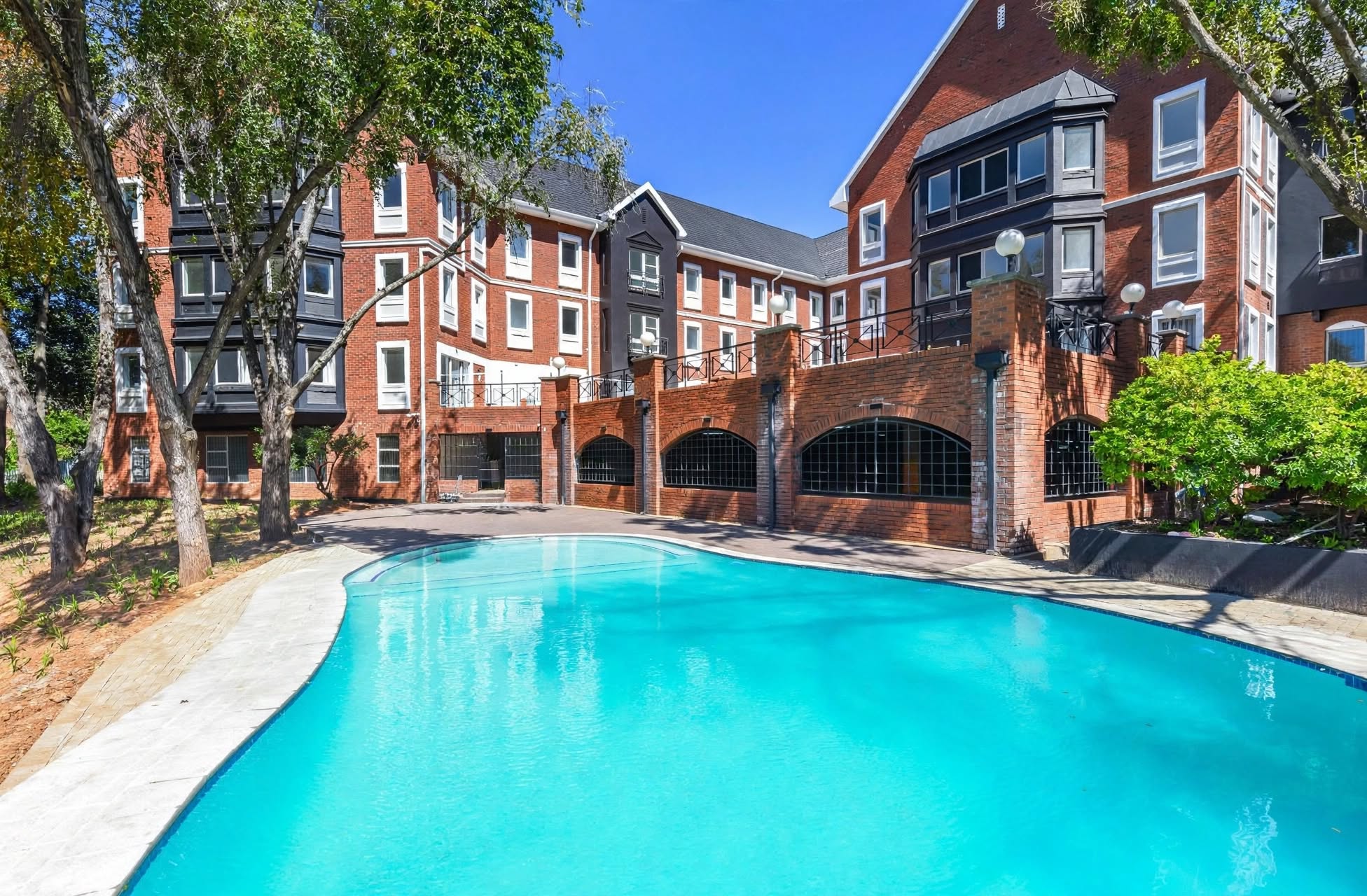 Swimming pool at 2007 Circa Illovo